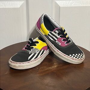 🔥VANS Lace-up Muti-Color Multi-Print Sneakers - EXCELLENT - Women Sz 6.5